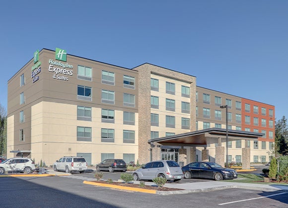 Auburn Holiday Inn Express & Suites
